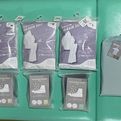 【美品&新品】レインスーツ上下3点＋シューズカバー3点＋レインコ...