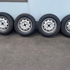 215/65R16 4本セット ジープ・レネゲード スタッドレスタイヤ 215/65R16 4本セット ジープ・レネゲード スタッドレスタイヤ