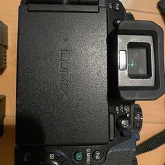 DMC-G7 中古　バッテリー　2個　充電器付き 連続撮影時間制限解除済の画像