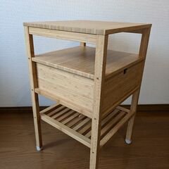 IKEA ノールドシーサ サイドテーブルの画像