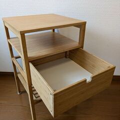IKEA ノールドシーサ サイドテーブルの画像