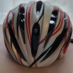 ロードバイク　ヘルメット等の画像
