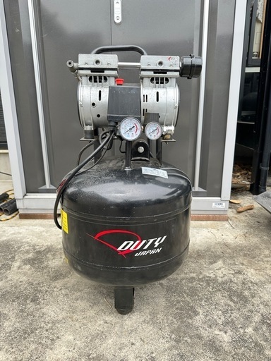 取引中　DUTY 縦型　エアー　コンプレッサー