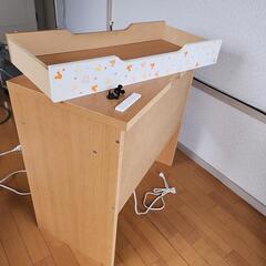ナチュラルウッドデスク 引き出し付き　ミッキーマウスの画像