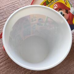 人気キャラクター!!　スーパーマリオ　おもちゃケース　蓋付きバケツ2点セットの画像