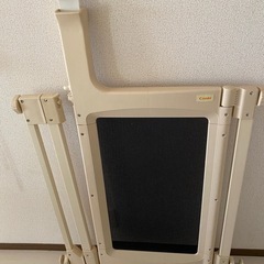 コンビ　ハンズフリー　ベビーゲート