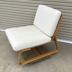 296 無印良品 リビングでもダイニングでもつかえるソファチェア