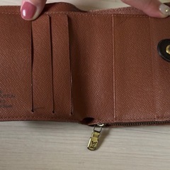 LOUIS VUITTON✨コンパクトウォレットの画像
