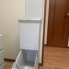 【ニトリ】ゴミ箱（2段）の画像