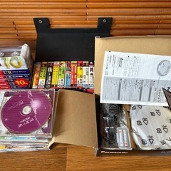 演歌？CD、カセットテープ、CDプレーヤー
の画像