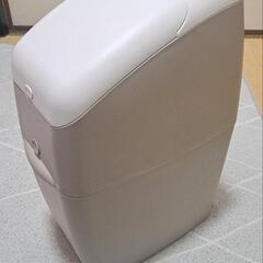 おむつゴミ箱の画像