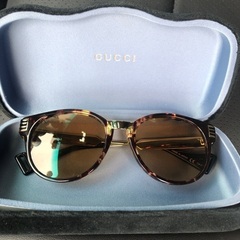 GUCCIサングラス