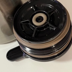 サーモス　保冷・保温ポット　2Lの画像