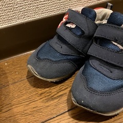 子供用シューズ16cmの画像