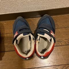 子供用シューズ16cmの画像