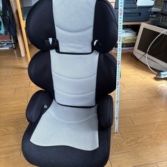 一時お値下げ中！ジュニアシートの画像