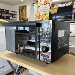 【超美品‼️】ツインバード 2021年製 18Lフラットオーブンレンジ ミラーガラス仕様 オーブン用丸皿付き♪の画像