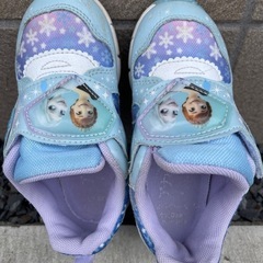 【3足まとめ売り　単品可】18cm スニーカーの画像