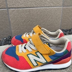 【3足まとめ売り　単品可】18cm スニーカーの画像