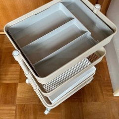 ニトリ　トロリ3 蓋と仕切り付の画像