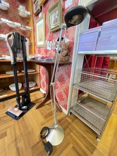 B7026 【フロス】アーキムーンテック テーブルライト