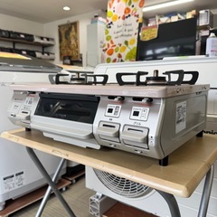 【超美品‼️】高級機種♪ リンナイ 2021年製 都市ガス用 ガステーブル 左強火/水無し片面焼きグリル パールピンクベージュ♪の画像