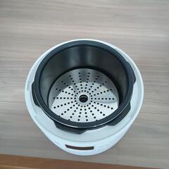 （再再値下げしました）新品未使用　シロカおうちシェフ　電気圧力鍋　白の画像