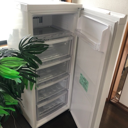 三菱ノンフロン冷凍庫 2022 三菱ノンフロン冷凍冷蔵庫MR-P15H-H 2022年