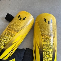 adidas　キッズ　サッカースパイク　プロテクターの画像