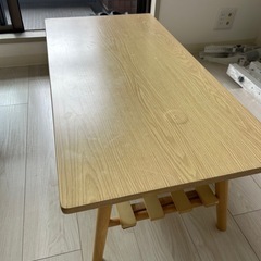  折りたたみ可能コンパクトテーブル（ニトリ）