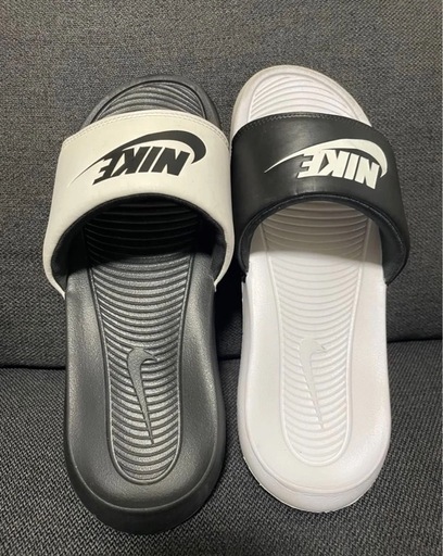 NIKE サンダル25cm ブラック＆ホワイト (K113) 八戸の靴