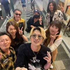 🔥急募🔥髪色・服装自由✨ピアスもOK😎配管等の板金工事☘️現場のギスギス感なし😊未経験大歓迎🔰面白い仲間ばかりのシンプル作業⭐️の画像