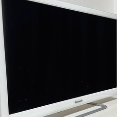 美品　液晶テレビ　24型　白