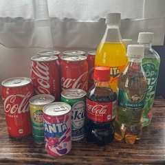 炭酸飲料　缶、ペットボトル色々　14本
