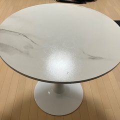 【最終値下げ】ダイニングテーブル&チェア2脚