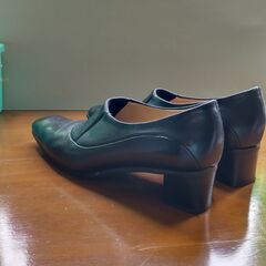【美品】黒パンプス　24.5cm（EUR 37 1/2）　ヒール4cm　※試し履きOKの画像