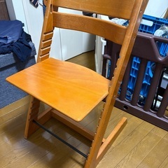 ストッケトリップトラップ 木製　キッズハイチェア