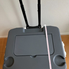 ［イグルー] 大型クーラーボックス 58L (車輪付き）の画像