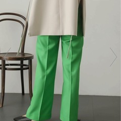 新品未使用　カラーパンツの画像