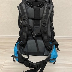 Columbia リュックサック 50L ブラック×ブルー　登山の画像