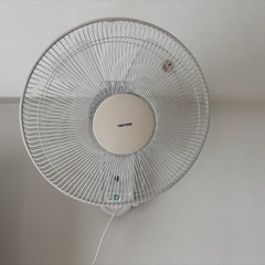 壁掛け扇風機