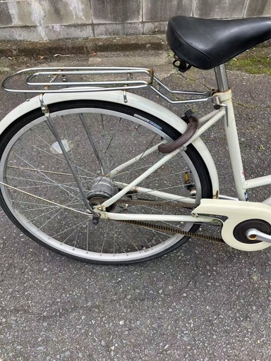 27インチ8段変速機付き自転車です。