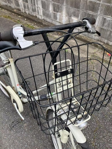 27インチ8段変速機付き自転車です。