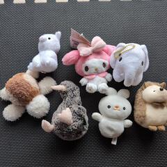 小さな人形たち