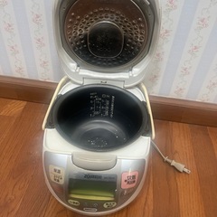 【引渡し終了】　掃除機と炊飯器を0円での画像