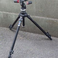 Manfrotto マンフロット 三脚 055C と雲台 141RC 付き (Alcatraz Manfrotto マンフロット 三脚 055C と雲台 141RC 付き (Alcatraz