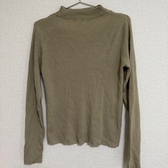 薄手のニットの画像