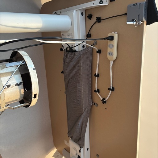 【9/30まで】IKEA 電動 昇降 デスク BEKANT 160cm×80cm IKEA BEKANT デスク 昇降式をレビュー！クチコミ・評判をもとに