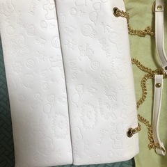 【新品】白いカバンレディースの画像