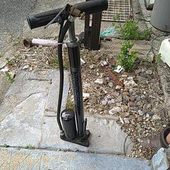 自転車の空気入れ
